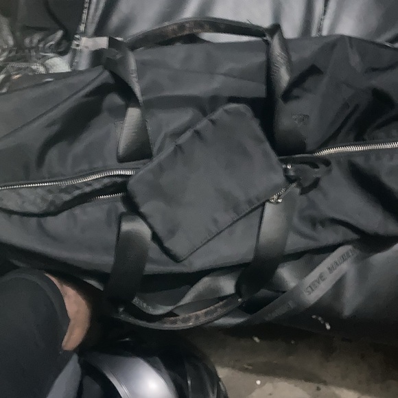 Steve Madden large tote bag with shoulder strap (good condition)(black) - Picture 3 of 3